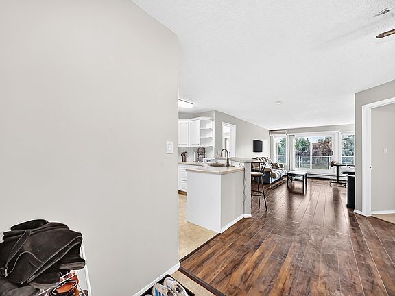 4th image of 9760 174th St NW #201