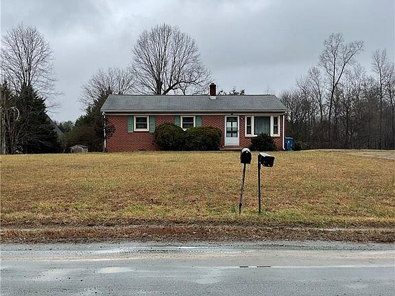 3rd image of 942 Boone Valley Rd