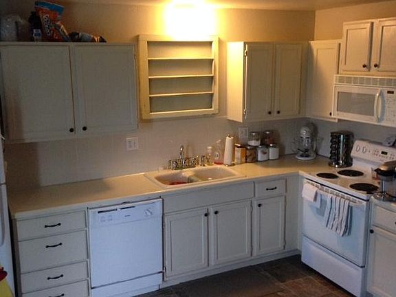 5th image of 209 N Cypress St #A