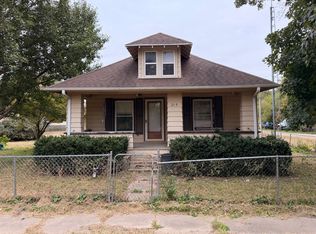 215 Lee St, Fortescue, MO 64437