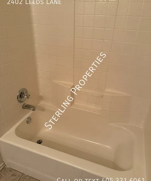 2402 Leeds Ln — Photo 19