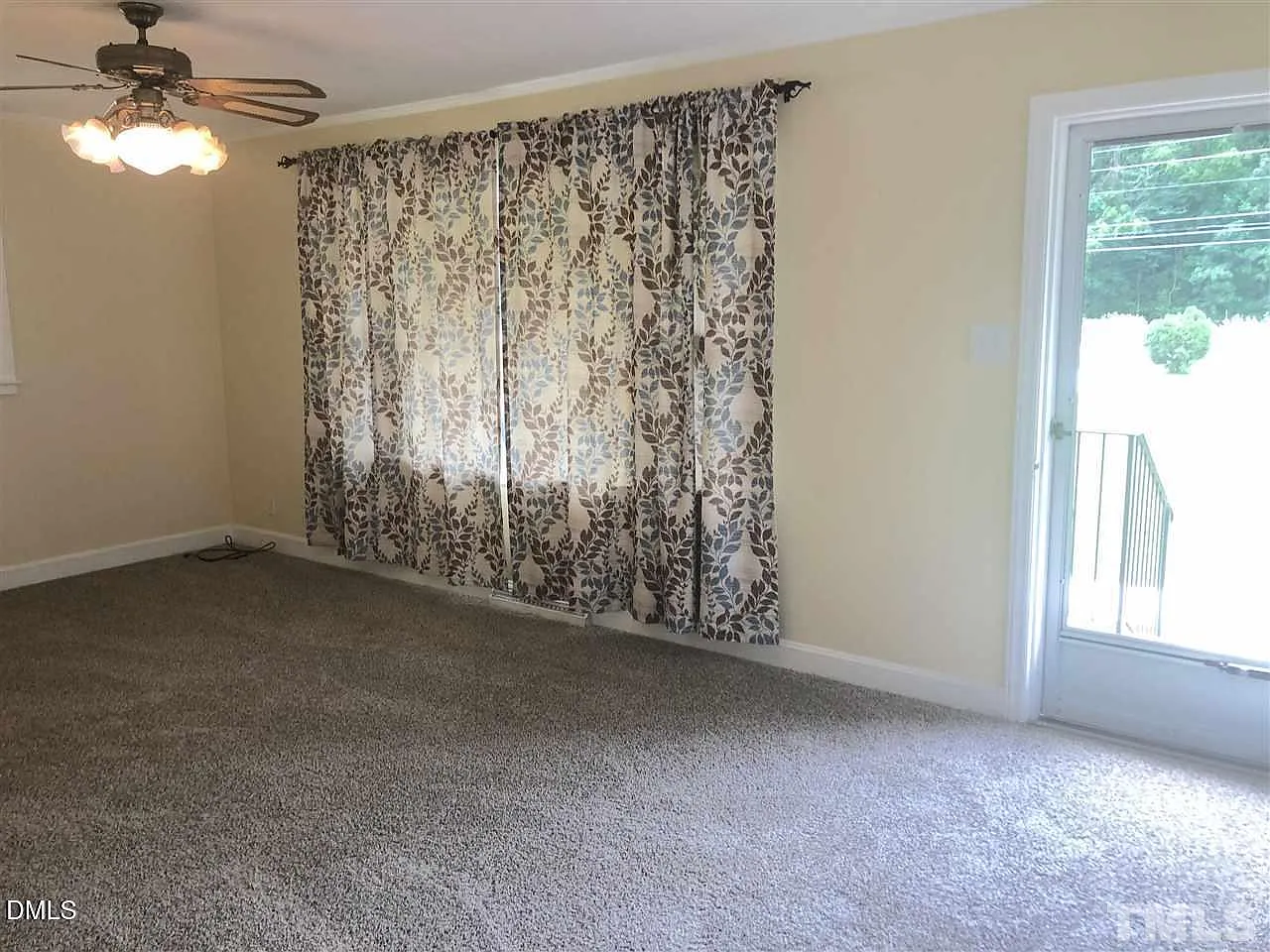 3 bed, 1.0 bath, $1,500 — Photo 2
