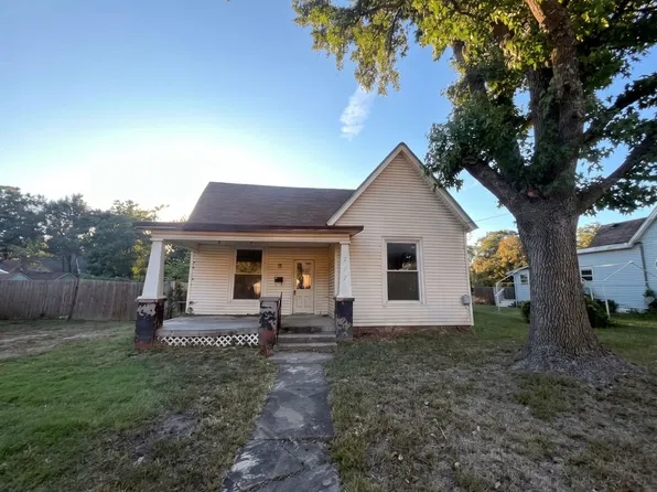 517 S Lynn St, Nevada, MO 64772