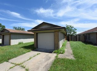 8902 Greenmound Ave, Dallas, TX 75227