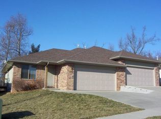 3759 W Brook Ct, Springfield, MO 65807