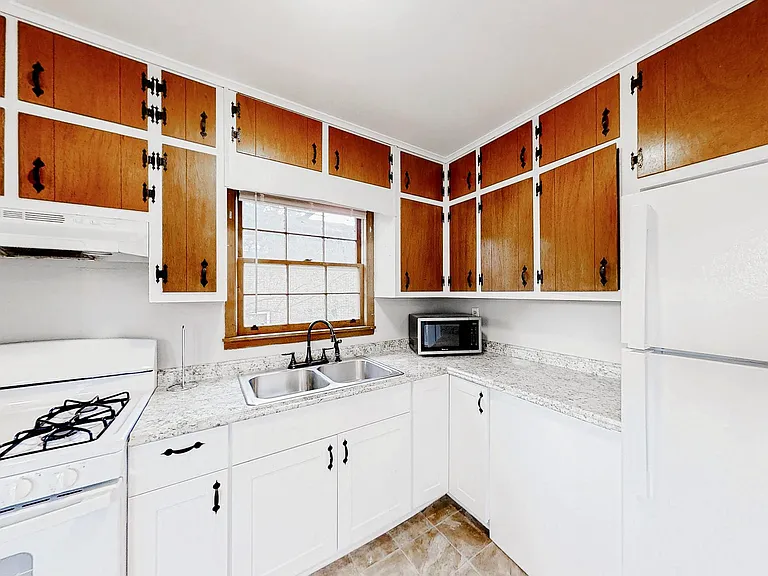 Lanier Pl — Photo 9