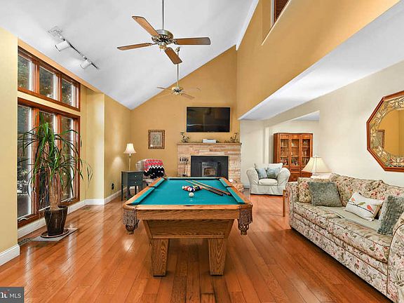 4th image of 12804 Kings Ct