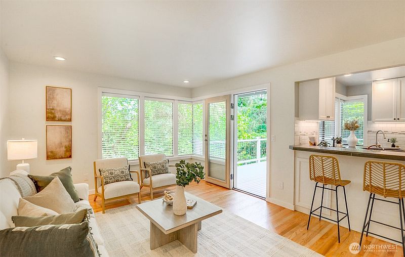 5th image of 2308 NE 123rd Street