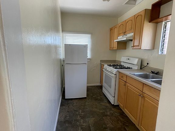 Kitchen entry
