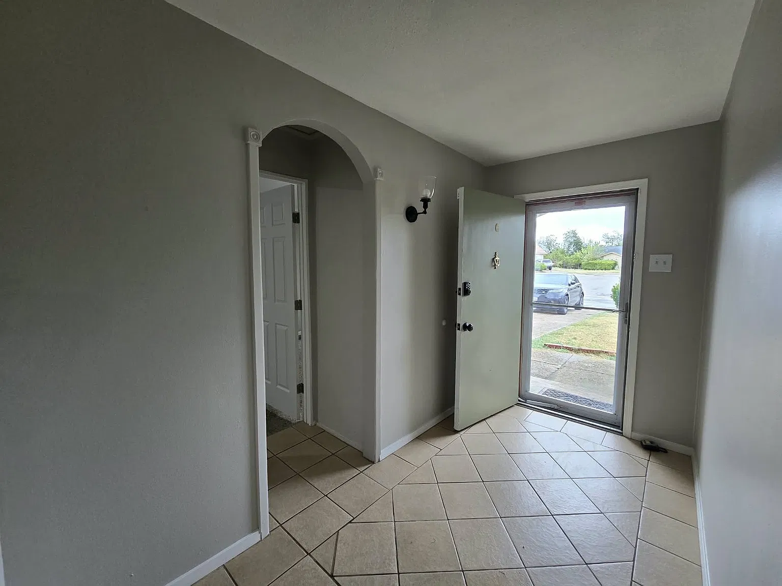 4 bed, 1713 sqft, $3,150 — Photo 4