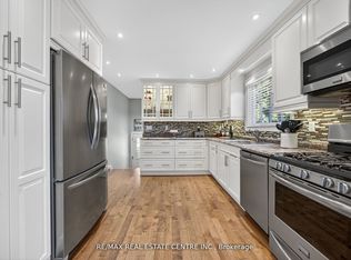 3047 Sandy Cove Dr, Innisfil, ON L9S 2K1