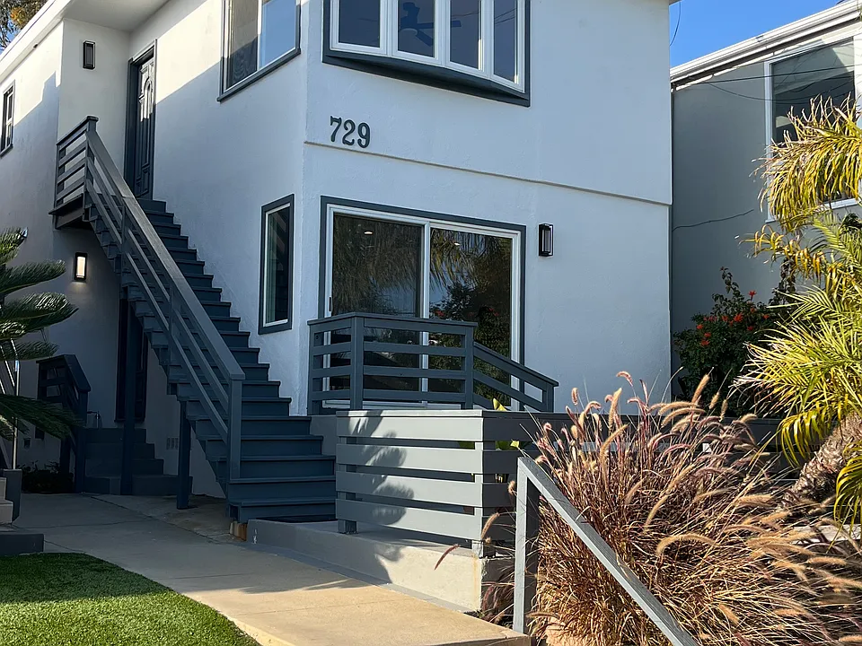 729 1/2 Longfellow Ave