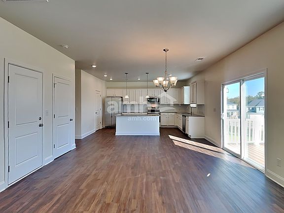 4th image of 136 Hazel Park Dr