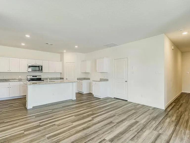 1903 Chapel Hill Rd — Photo 5