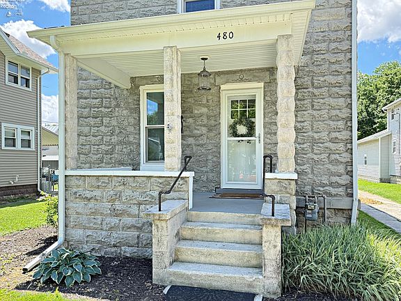 4th image of 480 E Perry St