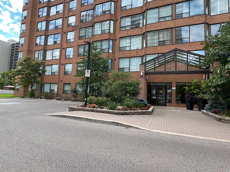 1270 Maple Crossing Blvd #704 — Photo 3