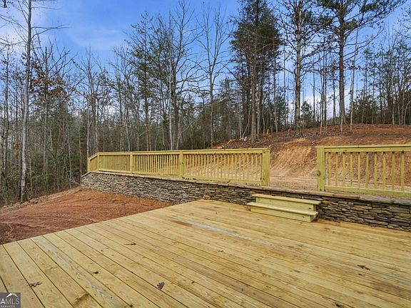 3rd image of 176 Windsor Way