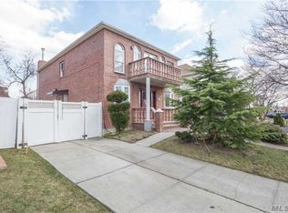 8323 248th St, Bellerose, NY 11426
