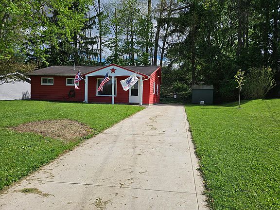 3rd image of 226 Cliffbrook Dr