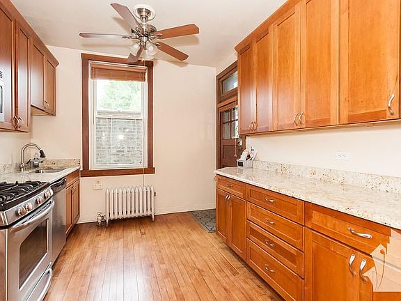 5th image of 1310 W Waveland Ave