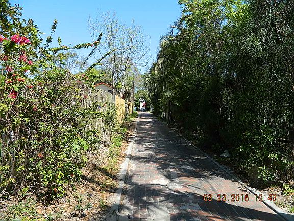 2nd image of 625 11th Ave S