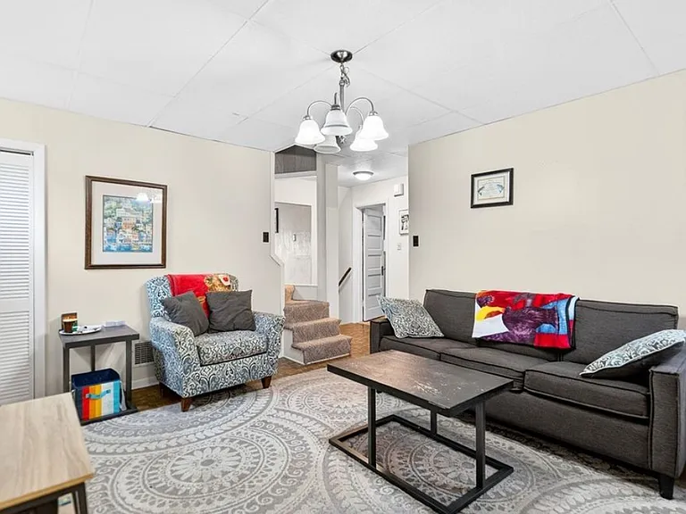 223 Natchez St #2 — Photo 3