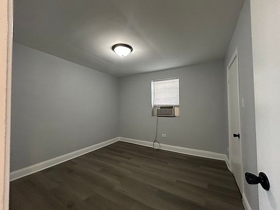 3rd image of 3045 N Kedzie Ave #2