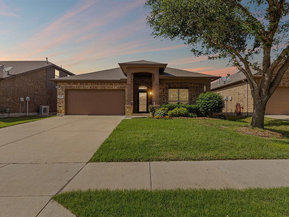 1st image of 2941 Saddle Creek Dr