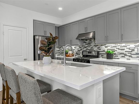 3rd image of 2180 Citrus Pl Unit C