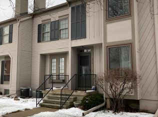 310 Park Meadows Dr UNIT 6, Lansing, MI 48917