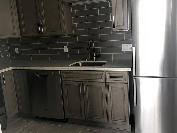 2nd image of 3344 Fillmore St APT 305