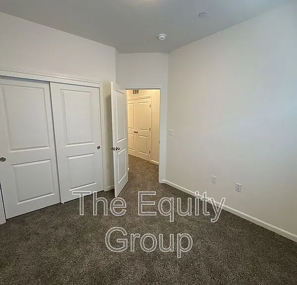 725 S Pinkham #101 — Photo 24