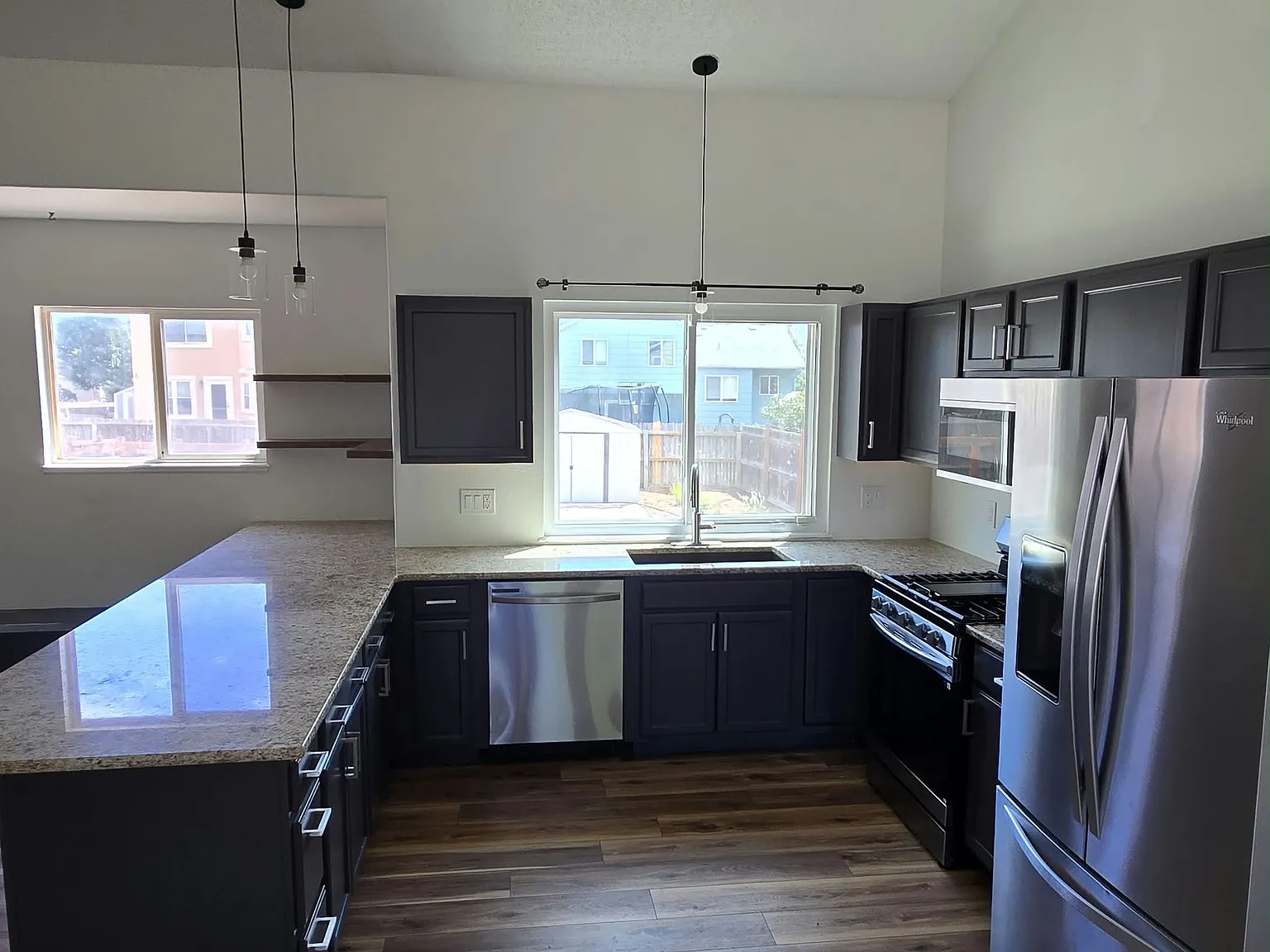 4 bed, 3.5 bath, 1984 sqft, $2,250 — Photo 4