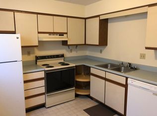 416 Regent Dr APT D, Warrensburg, MO 64093