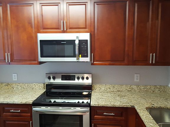 3rd image of 8300 Plaza Gate Ln APT 1202