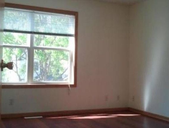 4th image of 463 Edmund Ave