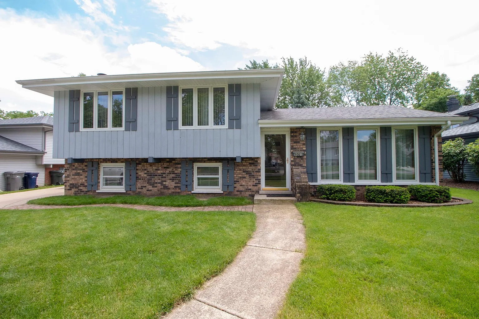 9001 W 147th St photo 1