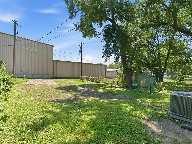 775 Miami St — Photo 14