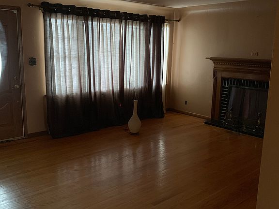 2nd image of 3525 Susan Cir