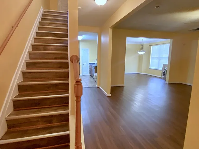 217 W Gilbert St — Photo 11