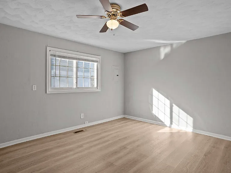 9628 Twelve Bay St #13 — Photo 5