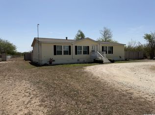 2462 Chase Rd, Beeville, TX 78102