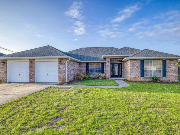 2205 Stratos Ct, Navarre, FL 32566