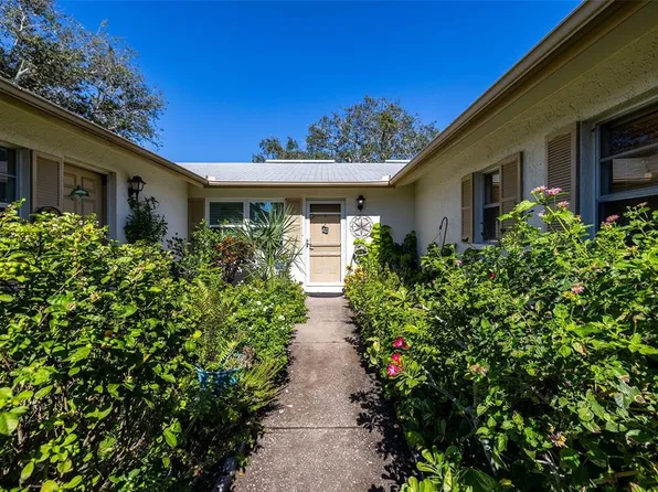 3135 37th Ln S APT B, Saint Petersburg, FL 33711