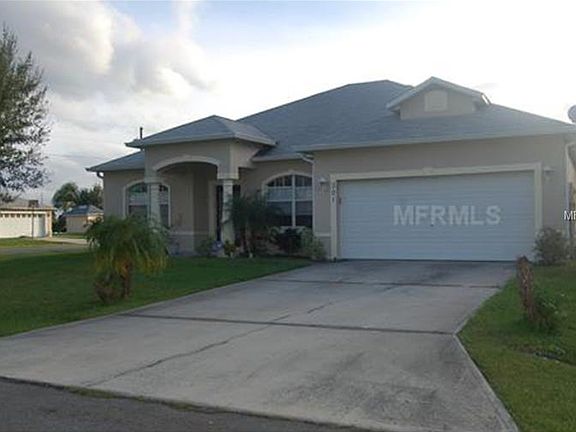 2nd image of 301 Alencon Way