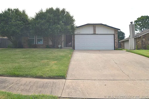 10056 S 91st East Ave Photo 1