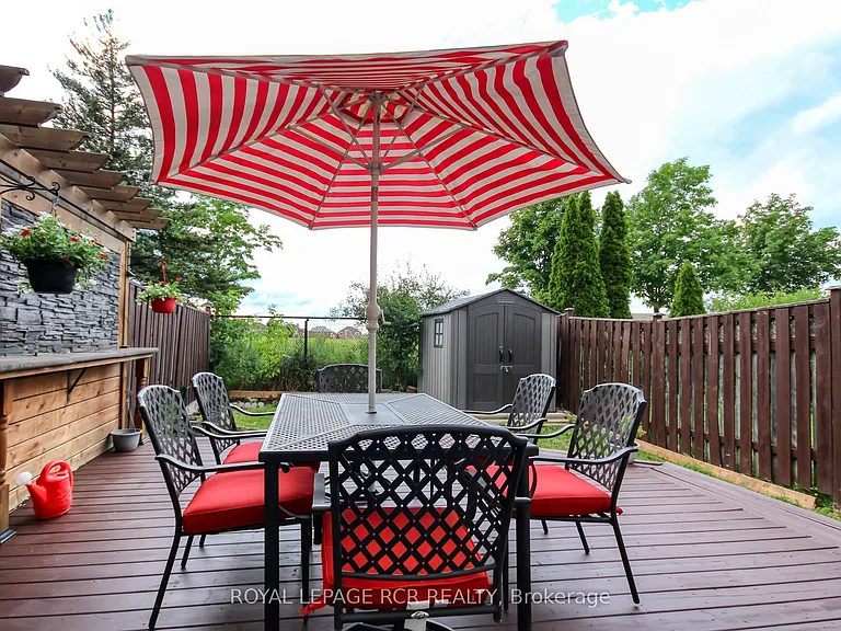 74 Fountainbridge Dr — Photo 22
