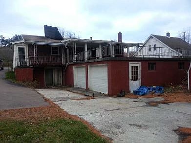 3rd image of 10111 Parkersburg Rd NW