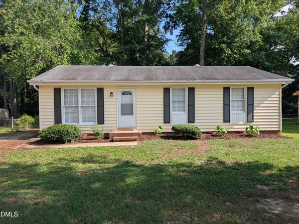 118 E McIver St, Zebulon, NC 27597
