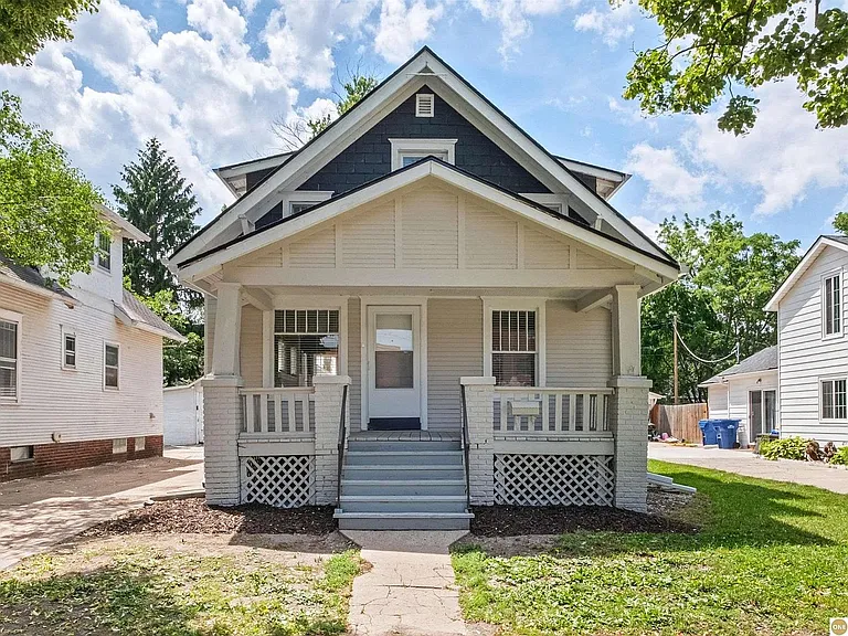 823 N H St — Photo 1